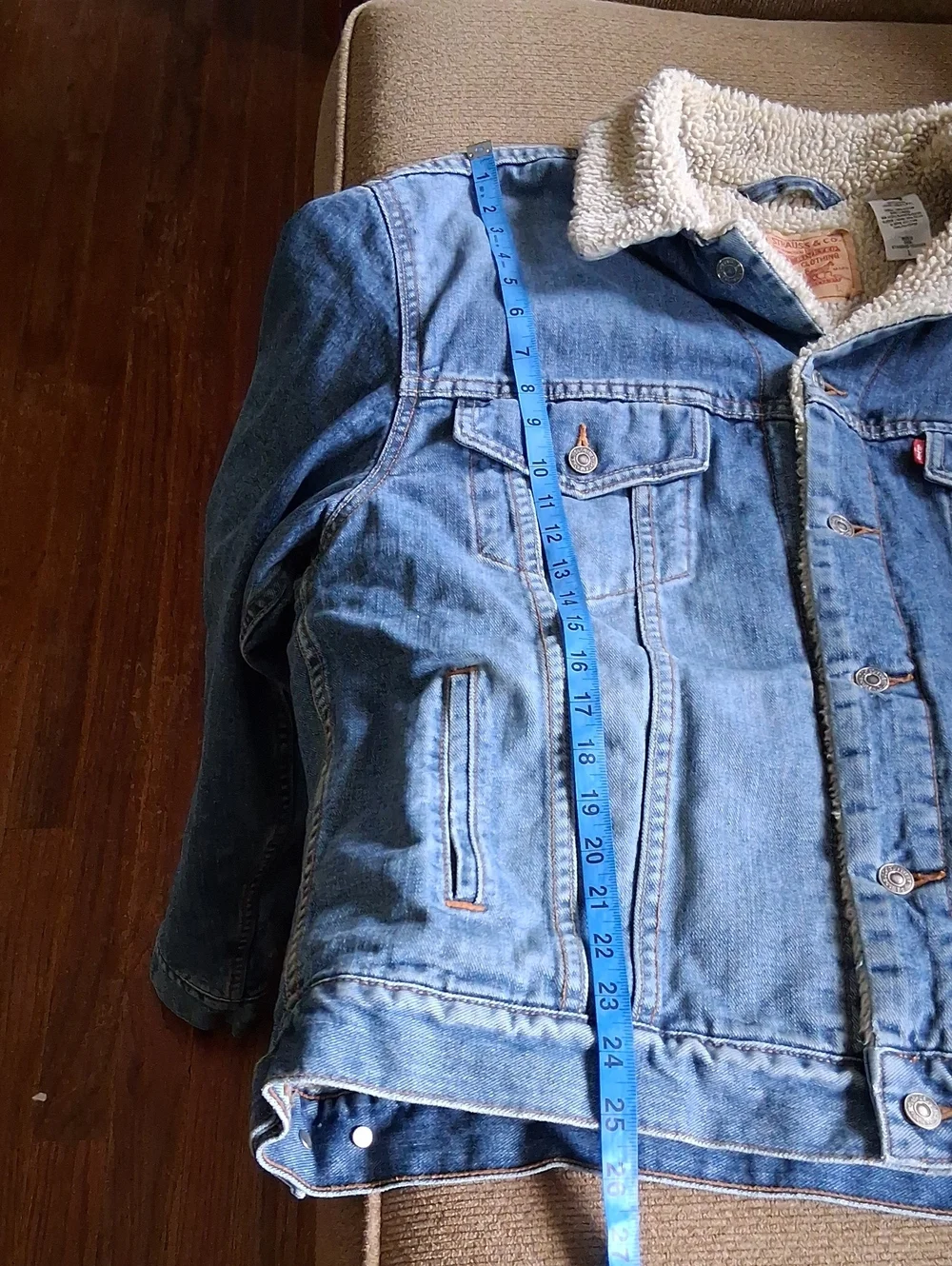 Levi's Cream Sherpa-Lined Jacket with Denim Accent - Picture 3 of 8